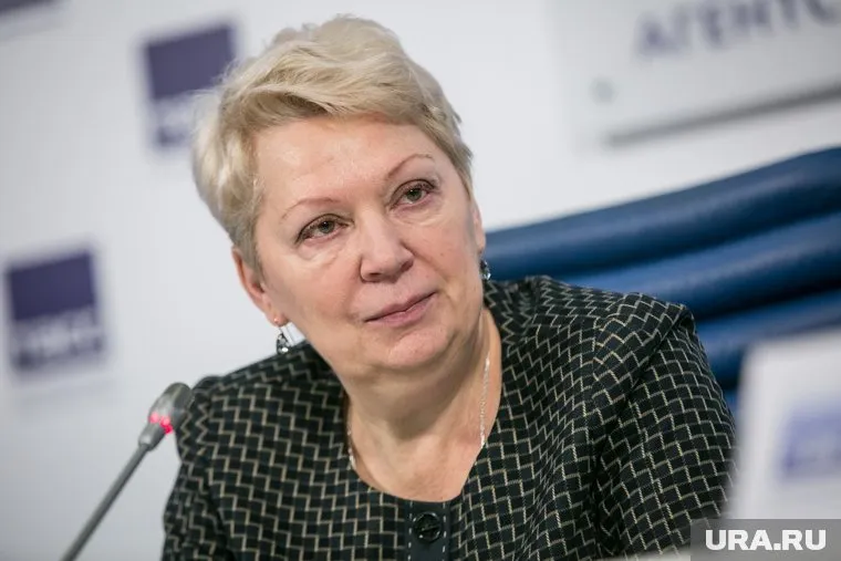 Ольга Васильева выступила за ужесточение требований к приемным родителям