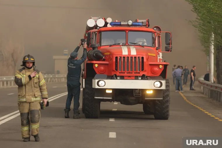 В Салехарде в ходе ночного пожара жители дома остались без жилья (фото из архива)