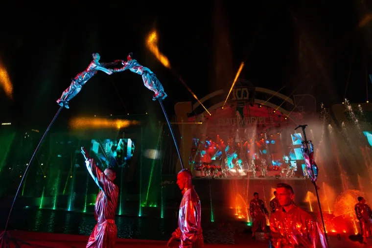 Открытие светомузыкального фонтана в Итсорическом сквере. Екатеринбург