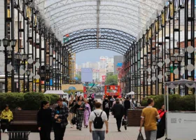 На улице Вайнера разберут медиаэкран, о котором спорят екатеринбуржцы