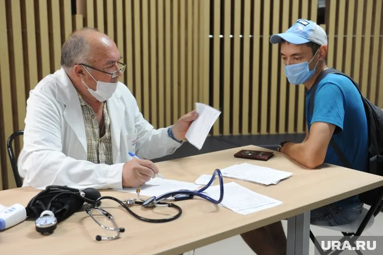 Проблема распространения COVID-19 — в недостатке вакцин