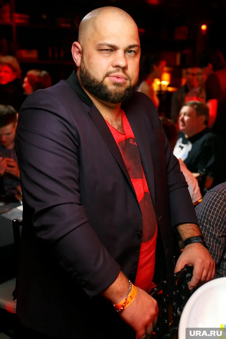 Сургутяне раскупили билеты в VIP-ложи на спектакль «Ни дать, ни зять!», который покажут актеры из «Уральских пельменей»