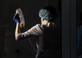 Минобороны РФ назвало имена украинских чиновников, причастных к биолабораториям США