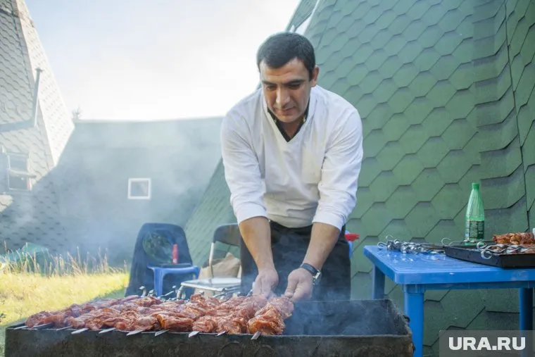 Один из участников драки в Салехарде с "Ревизорро", управляющий кафе "Виктория" Руслан  Нарзиев, уже осужден за драку со съемочной группой