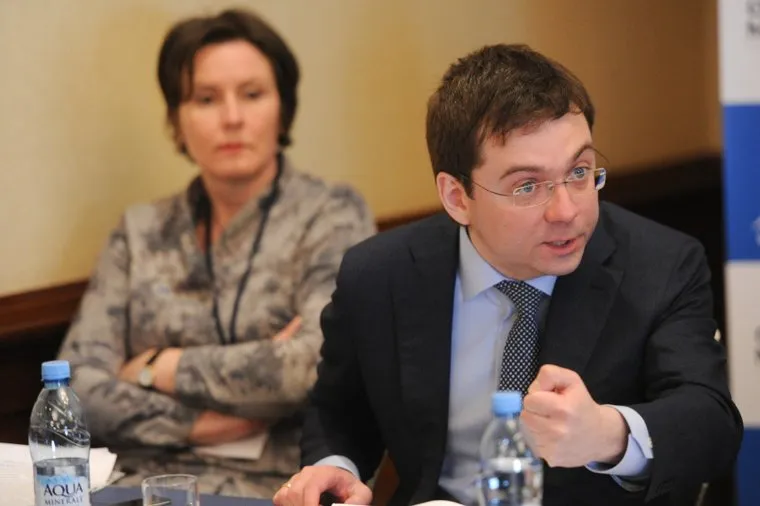 Круглый стол по переселению из аварийного жилья. Москва