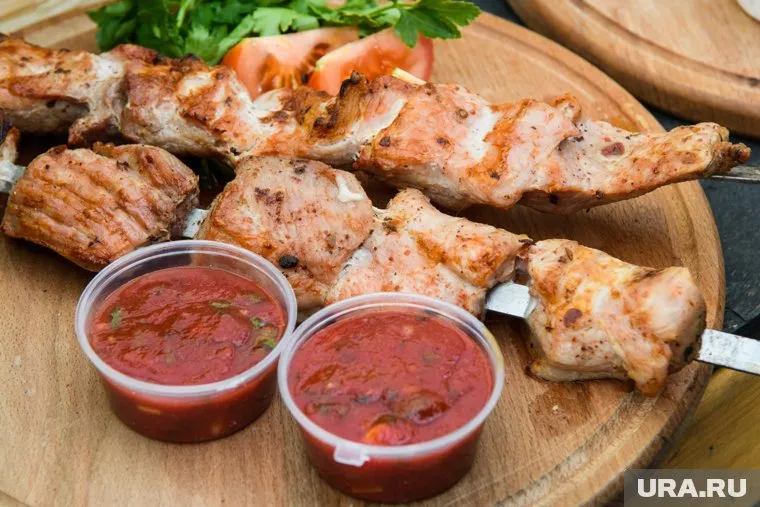 Соусы к мясо лучше выбирать без сахара, посоветовала Ирина Писарева