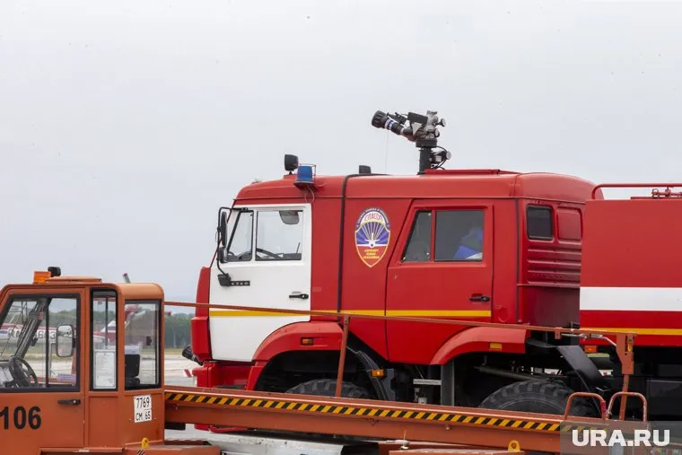 Курганским пожарным помогают в борьбе с огнем коллеги из Прикамья