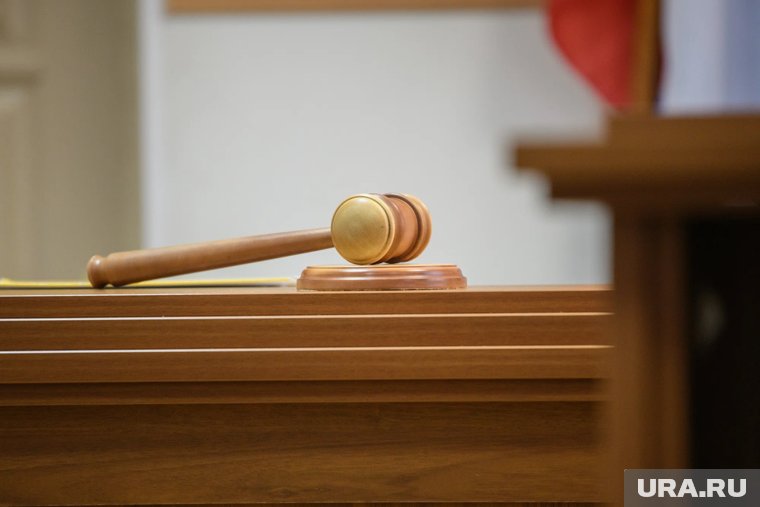 Суд отказал мэрии в сносе киосков в центре Перми, которые огораживали кадками с цветами