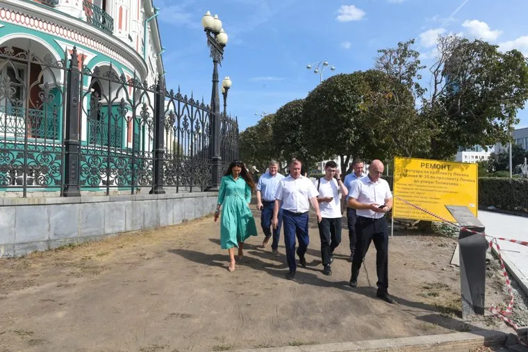 Орлов у дома Севастьянова и на Плотинке. Екатеринбург