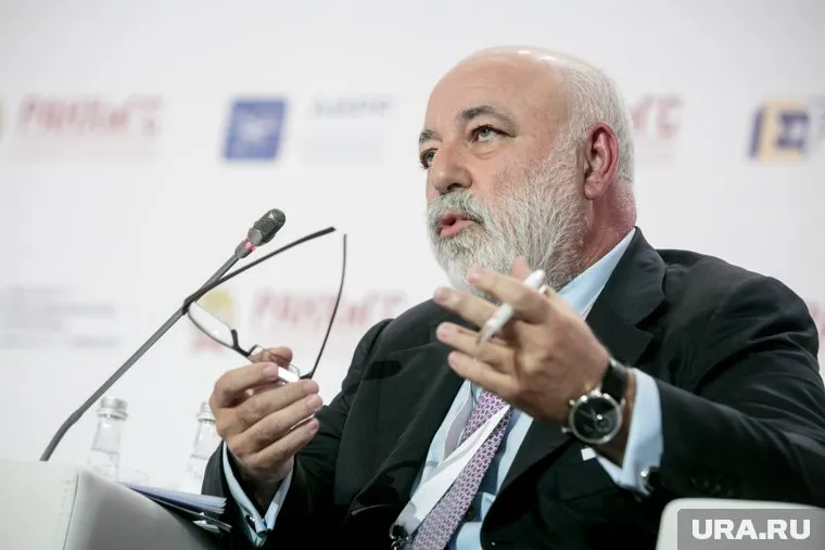 Иск касается якобы нечестной борьбы за югорскую нефтедобывающую компанию