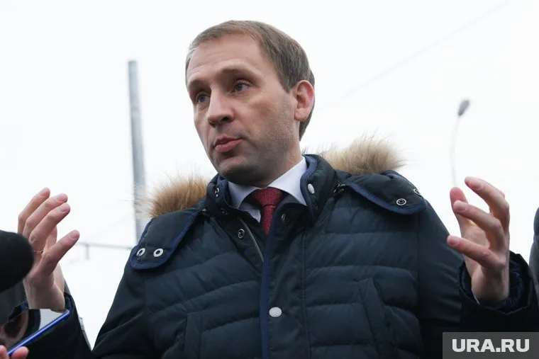 Козлов отметил, что на пляжах Анапы начали работы по просеиванию песка