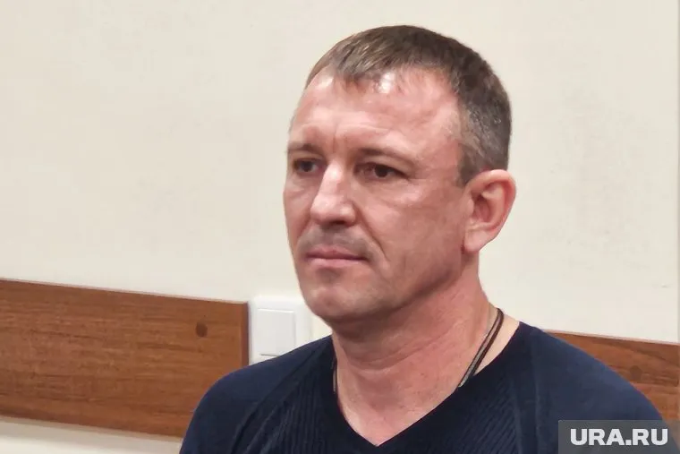 Суд оставил Попова под арестом