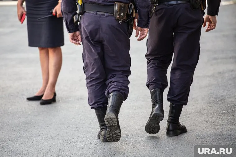 Пять полицейских были приговорены к условным срокам из-за халатности, сообщил корреспондент РИА Новости