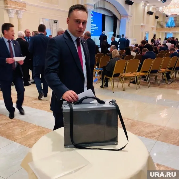 Если Красноштанов не напишет заявления о выходе, его исключат принудительно