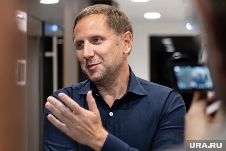 Вячеслав Муругов похвалил артистов шоу за многолетнее сотрудничество
