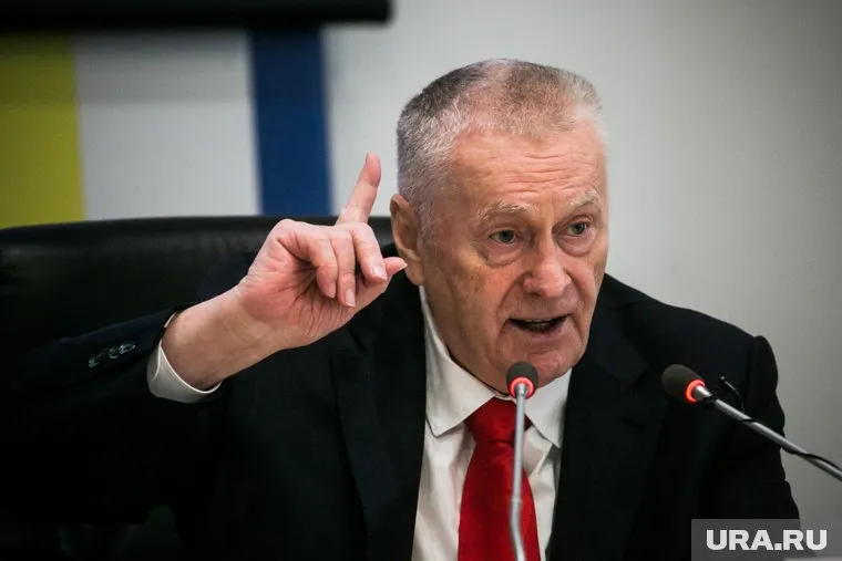 Владимир Жириновский заявил, что действующие лидеры российских партий настроены враждебно по отношению друг к другу