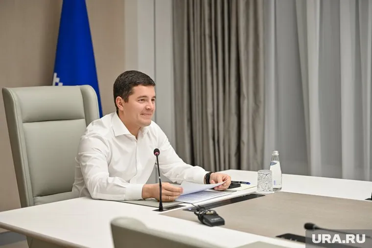 Дмитрий Артюхов посетил центр Приуральского района — село Аксарка