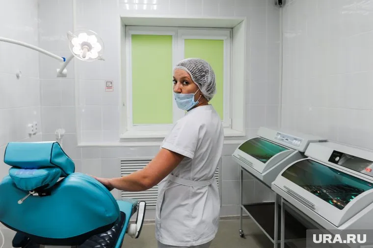 Стоматологические поликлиники Надыма и Ноябрьска войдут в состав ЦГБ