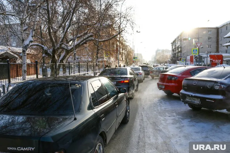 Светофор на ул. Володарского собирает пробку