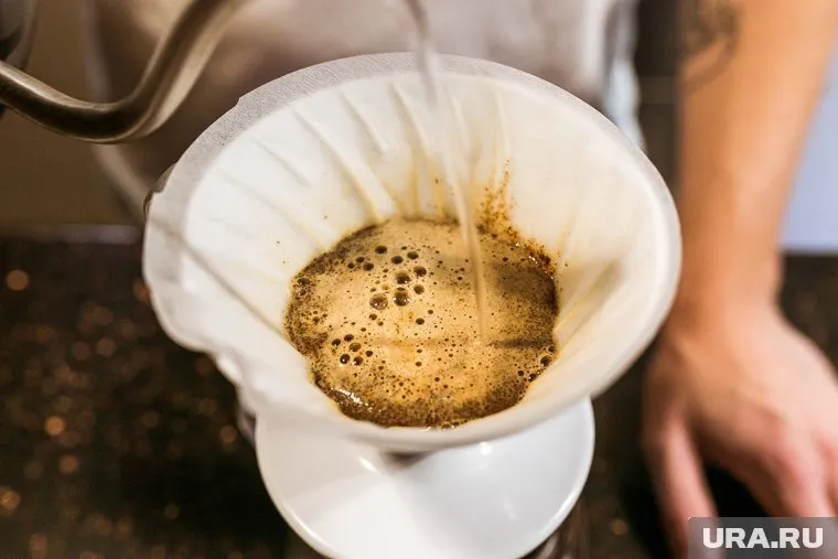 Употребление кофе перед тренировкой может навредить, считает терапевт Александра Разаренова