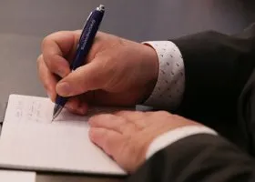 Жители ЯНАО возмущены, что мэрии используют иностранные слова