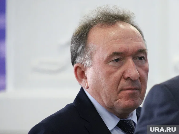 В Кургане приставы наложили ограничение бывшему мэру