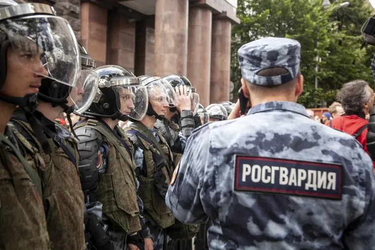 Разгон полицией несанкционированной акции оппозиции "Допускай" на Тверской улице 13. Москва
