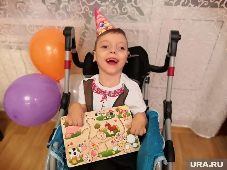 Несмотря на тяжелый диагноз, у Кирилла сохранен интеллект