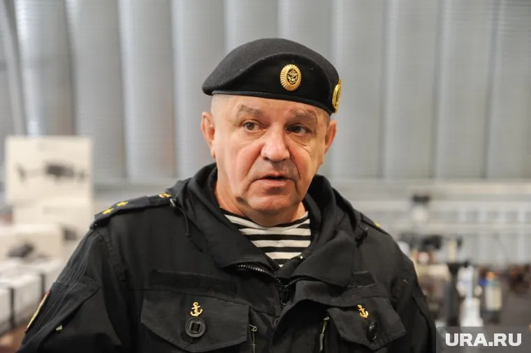 Гагарин с бойцами собрал оружие, способное легко разбить танки и бронированные цели