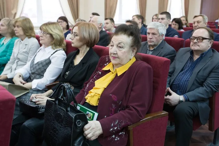 Встреча врио губернатора со студентами и преподавателями КГУ. г. Курган, федорова валентина