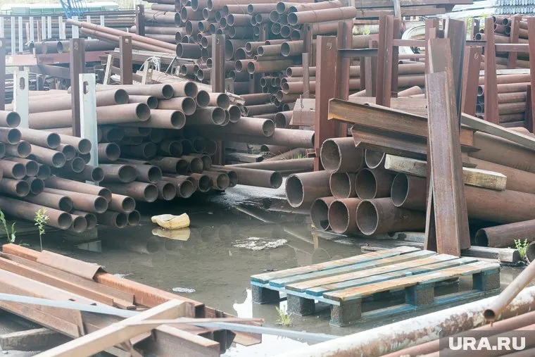 Приставы помогли погасить долги по зарплате