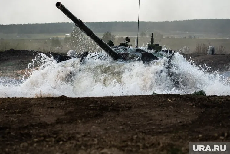 ВСУ утопили свой танк в реке