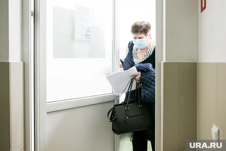 Обязательный масочный режим вводится на объектах здравоохранения, в детских домах и домах престарелых