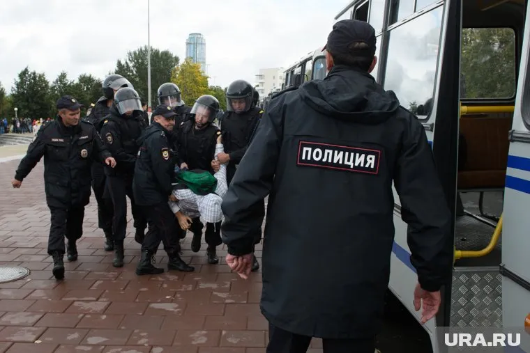 Студенты из Гвинеи рассказали о пытках электрошокерами после задержания в столичном вузе