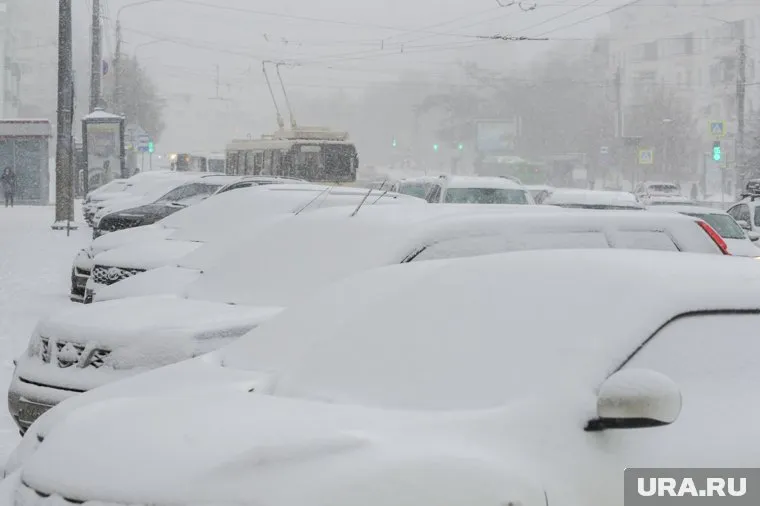 Жители жалуются, что не могут добраться до работы
