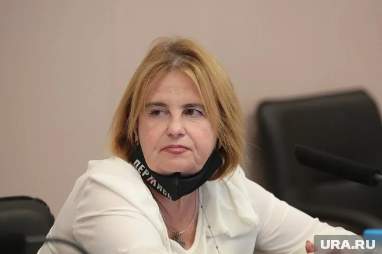 Елена Гилязова после окончания университета преподавала философию в ПГУ