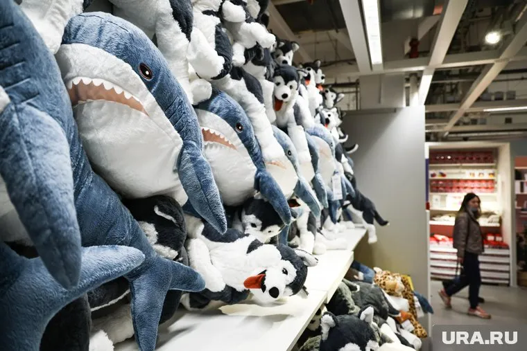 За первое место telegram-канал подарит акулу из IKEA