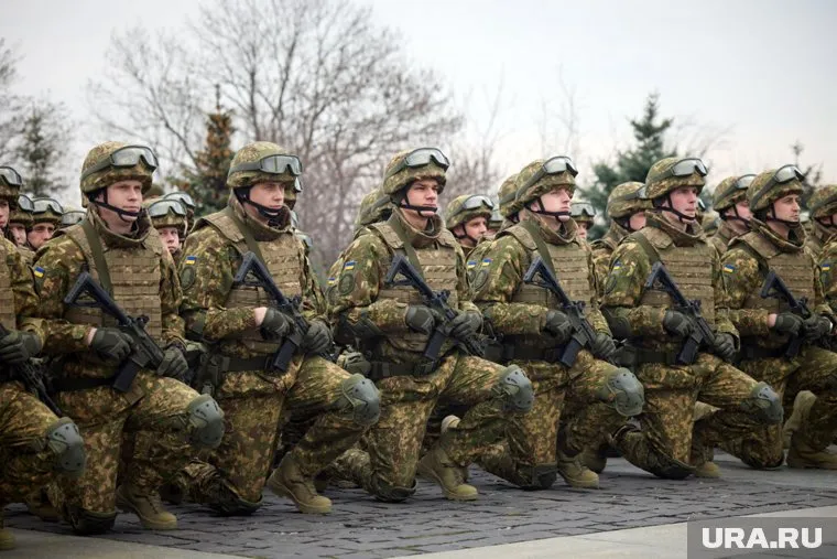 Источник сообщил о распоряжении мобилизовать украинцев во время получения помощи