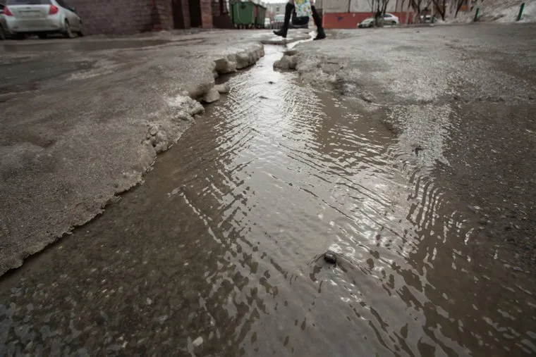 Дороги города весной. Сургут