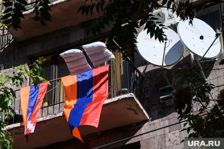 Никола Пашиняна обвиняют в государственной измене