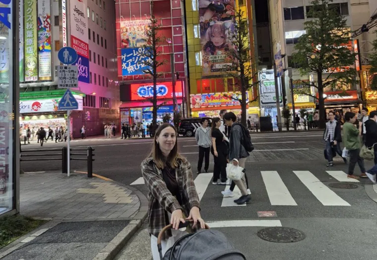 Токио полон высоток, огней и ярких экранов