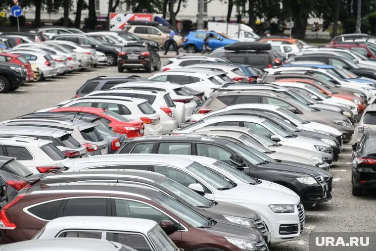 Автостоянка по улице Володарского проработала 23 года (архивное фото)