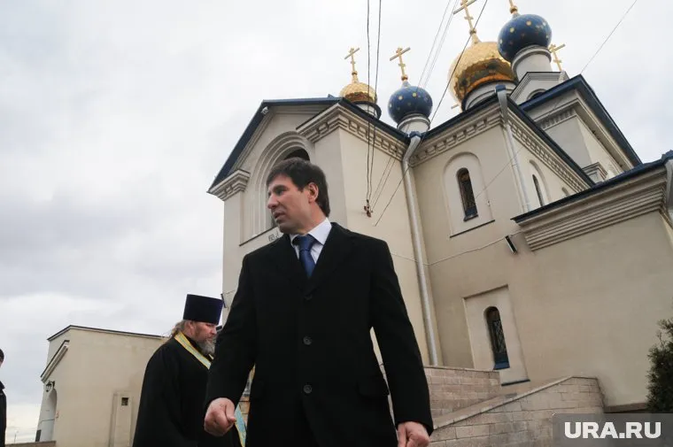 Михаил Юревич все еще не может пользоваться российскими счетами