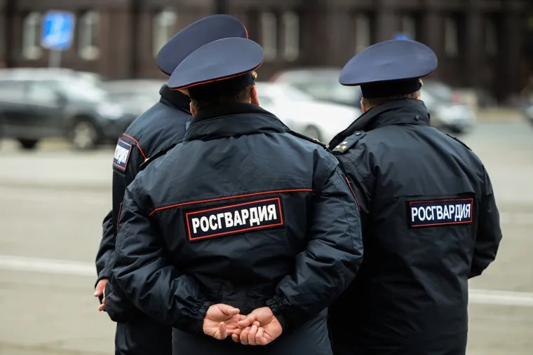 Развод Росгвардии на площади Революции. Челябинск