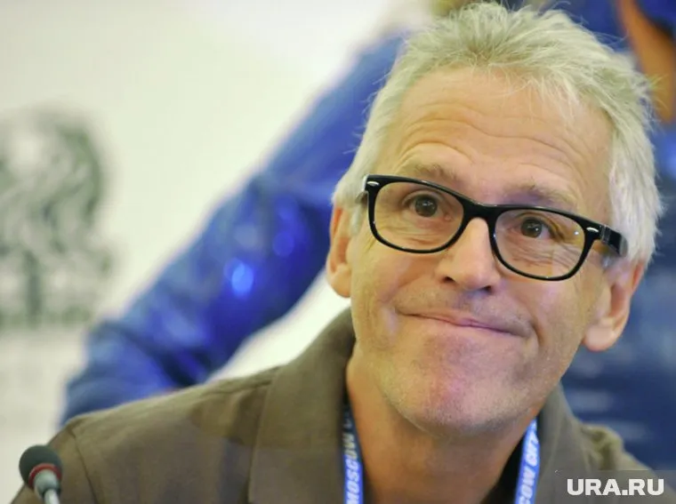 Умер Дерк Сауэр