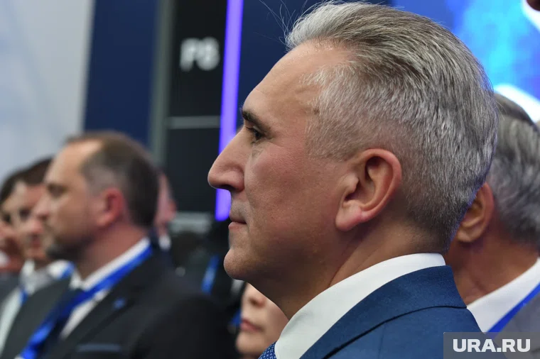 Александр Моор наймет личного пресс-секретаря