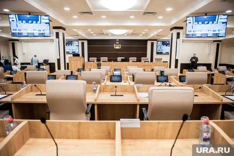 Пауза в работе гордумы продлится как минимум до середины ноября