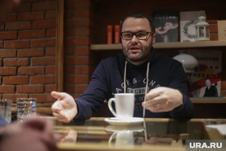 Александр Григоренко говорит, что вновь пытался поехать в ЛДНР, но граница для добровольцев закрыта