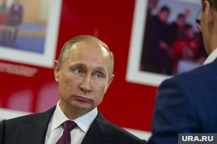 Путина нисколько не смутила вспышка от камеры