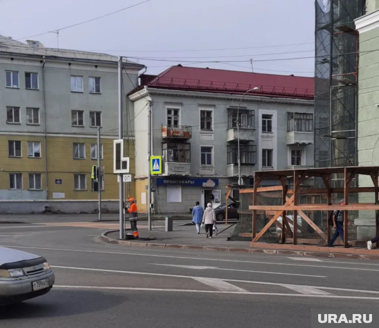 Новый светофоры появились возле вокзала в Кургане